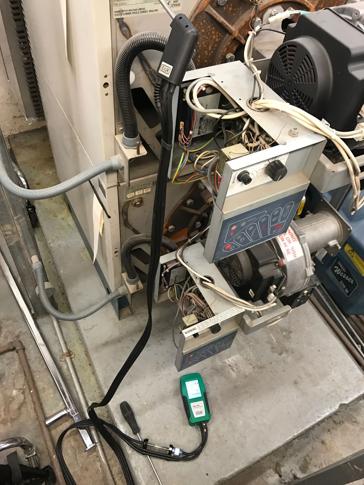 gas safe registered engineer near me South Elmsall, WF9